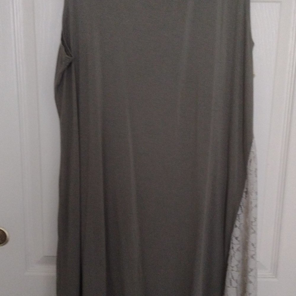 EUC - LOGO Layers by Lori Goldstein Knit Tank with Asymmetric Lace Godet - XL